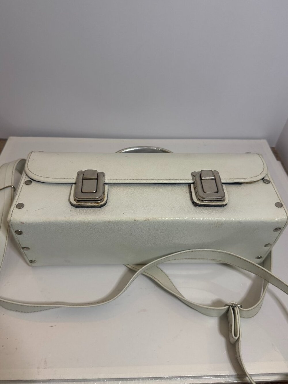 Barghazh Vinyl Train Case Handbag - Picture 2 of 8